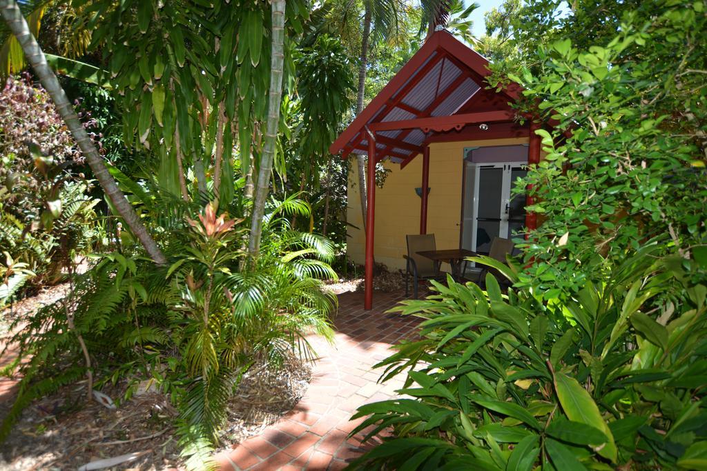 Shambhala Retreat Magnetic Island Cottages Nelly Bay Экстерьер фото